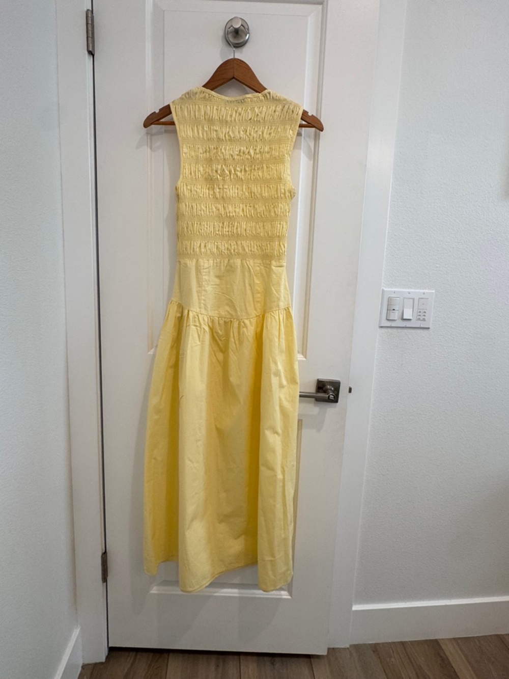 TOPSHOP SHIRRED BUST DROPPED WAIST MIDI POPLIN
DRESS IN BUTTERMILK US Sz 2 - Picture 12 of 12